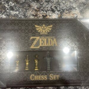 USAOPOLY Zelda Chess Set- new still sealed